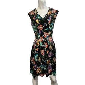 Gabby Skye Womens Dress Floral & Black Fit & Flare Vneck EUC Size 4